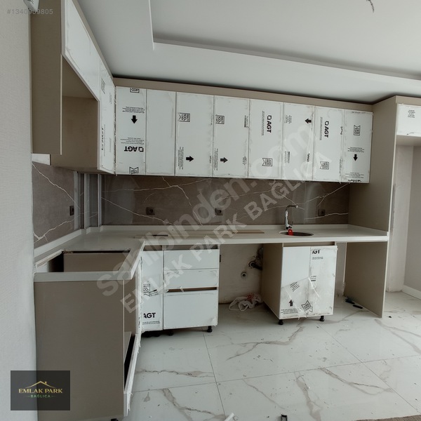 Plevne Mh.Sıfır Bina,Asansörlü,K/A Otopark, E.Banyo&Giyim Odalı.