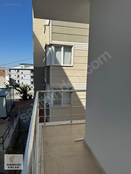 Aliağa Yenimahalle Uğur Okulları Karşısı Kiralık 3+1 Daire — fotoğraf 9
