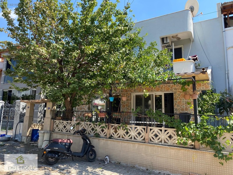Özdere Çukuraltı'nda Denize 70m, 3+2 Tripleks Villa