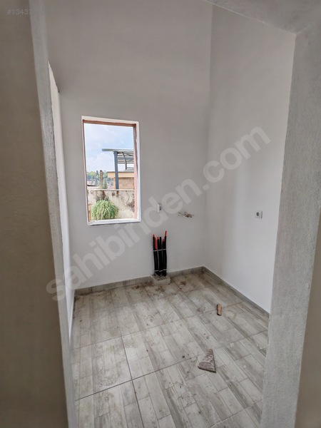 Golden Royal Den Ana Cadde Üzeri Kız Mesleklisesi Karşsı İş Yeri — fotoğraf 6