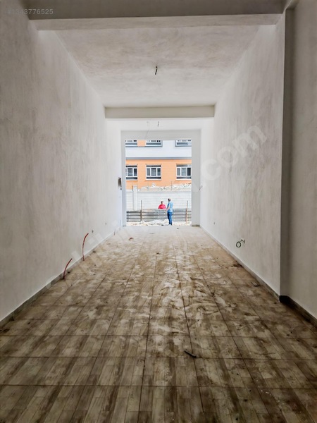 Golden Royal Den Ana Cadde Üzeri Kız Mesleklisesi Karşsı İş Yeri — fotoğraf 8