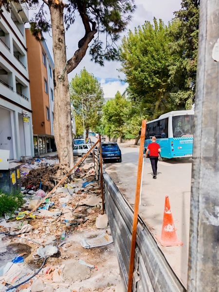 Golden Royal Den Ana Cadde Üzeri Kız Mesleklisesi Karşsı İş Yeri — fotoğraf 14