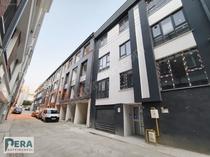 Pera'dan Çamlıca Mh. Taşkın Sokak Üzeri Kiralık 2+1 Sıfır Daire — fotoğraf 2