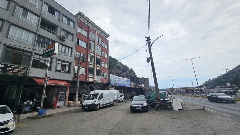 Deliklitaş Mevkisinde Satılık 1 Dükkan 2 Daire — fotoğraf 2