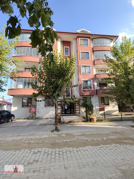 Beşkavaklar'da Ebeveyn Banyolu 140 M2 Satılık 3+1 Daire — fotoğraf 12