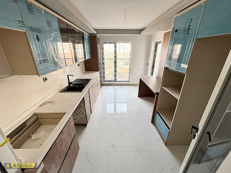 Oltan Emlak'tan 3+1 Site İçerisinde Teras Balkon Ultra Lux Daire