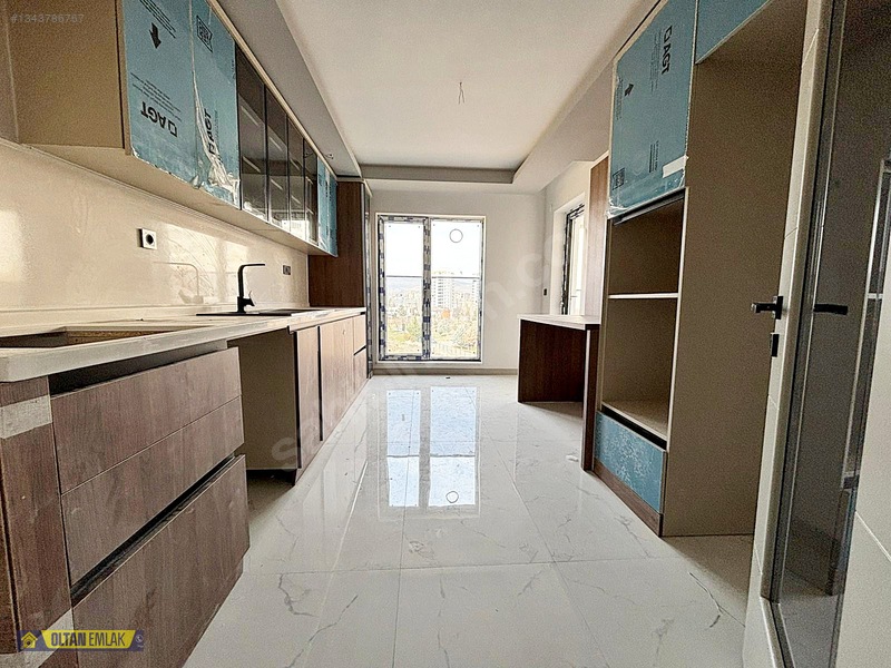 Oltan Emlak'tan 3+1 Site İçerisinde Teras Balkon Ultra Lux Daire — fotoğraf 6