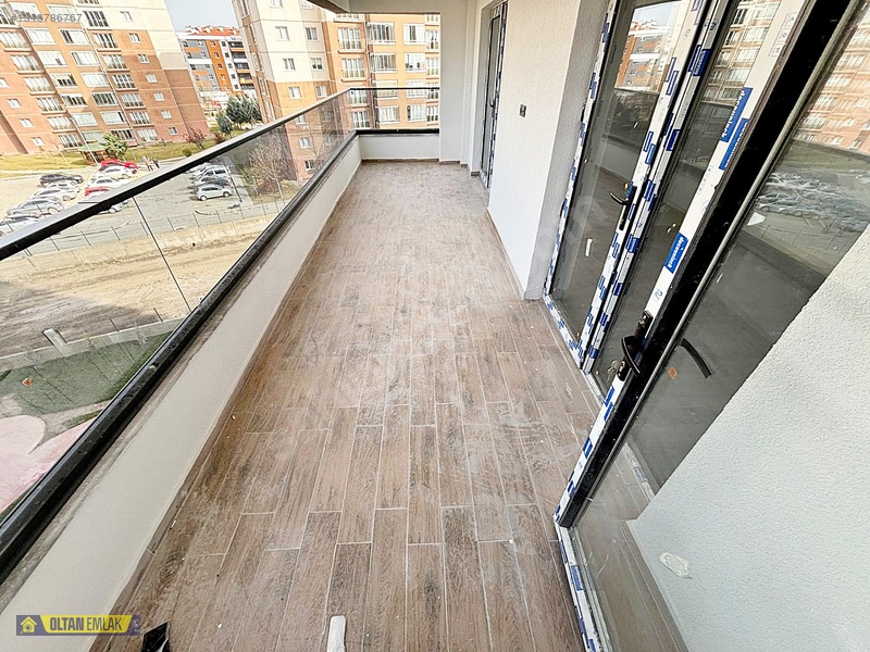 Oltan Emlak'tan 3+1 Site İçerisinde Teras Balkon Ultra Lux Daire — fotoğraf 8