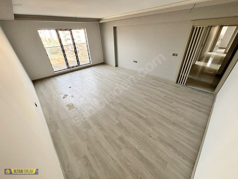 Oltan Emlak'tan 3+1 Site İçerisinde Teras Balkon Ultra Lux Daire — fotoğraf 12