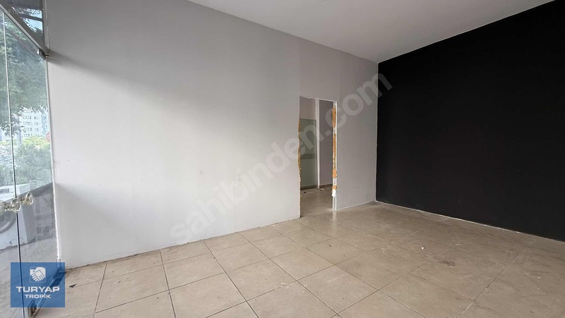 Tapu Caddesinde Kiralık | 100 M² Ofis Bölümlü Masrafsız Dükkân — fotoğraf 6