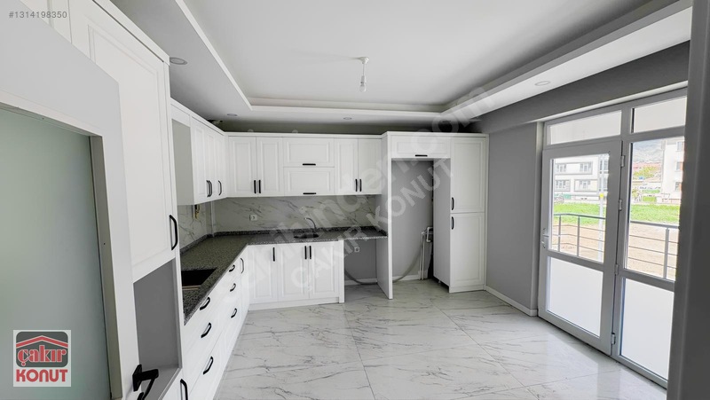 Çakır Konut'tan Demirkent Mahallesi Ultra Geniş 4+1 Fırsatı. — fotoğraf 19