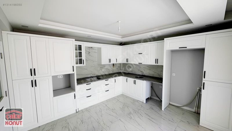 Çakır Konut'tan Demirkent Mahallesi Ultra Geniş 4+1 Fırsatı. — fotoğraf 21