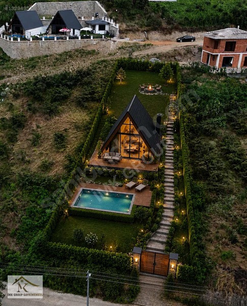 Akyazı'da Satılık Manzaralı 880m2 Villalık Arsa — fotoğraf 2