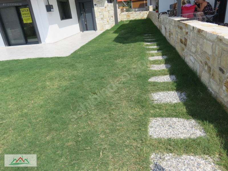 Yeni Foça Merkezde Bahçeli Doğal Gazlı Teraslı 3+1 180m2 Dublex — fotoğraf 5