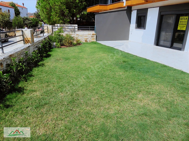 Yeni Foça Merkezde Bahçeli Doğal Gazlı Teraslı 3+1 180m2 Dublex — fotoğraf 6