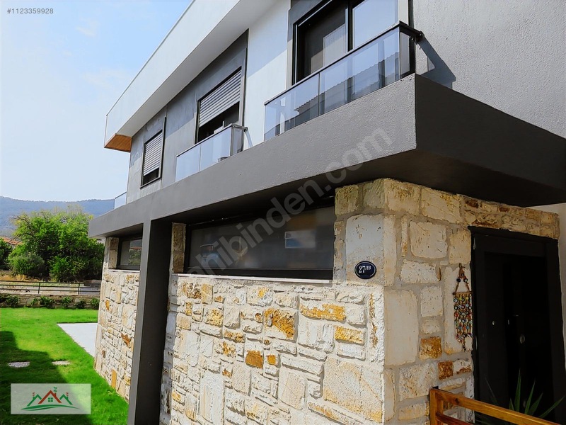 Yeni Foça Merkezde Bahçeli Doğal Gazlı Teraslı 3+1 180m2 Dublex — fotoğraf 8