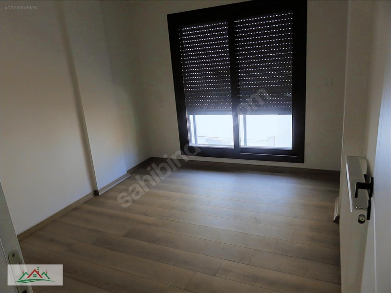 Yeni Foça Merkezde Bahçeli Doğal Gazlı Teraslı 3+1 180m2 Dublex — fotoğraf 17