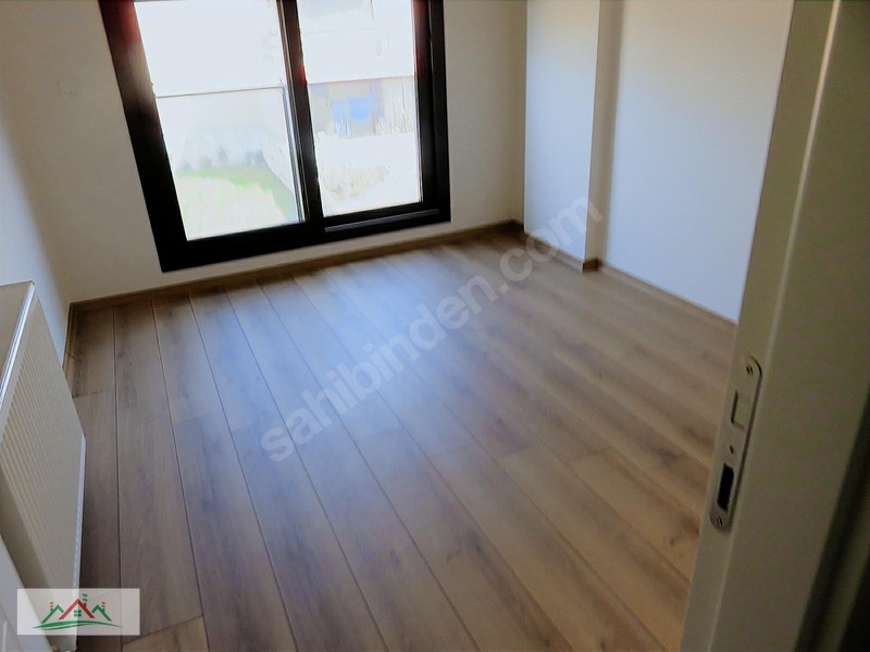 Yeni Foça Merkezde Bahçeli Doğal Gazlı Teraslı 3+1 180m2 Dublex — fotoğraf 19
