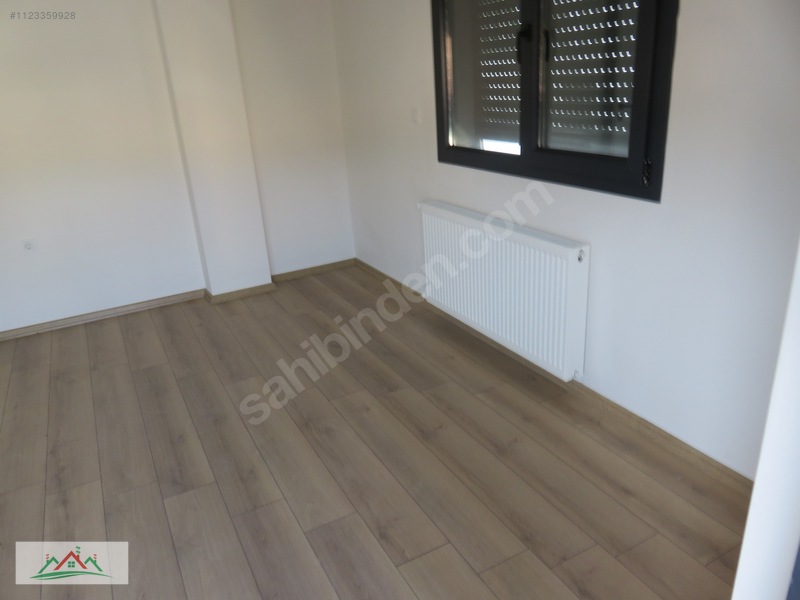 Yeni Foça Merkezde Bahçeli Doğal Gazlı Teraslı 3+1 180m2 Dublex — fotoğraf 21