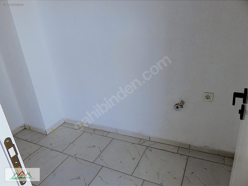 Yeni Foça Merkezde Bahçeli Doğal Gazlı Teraslı 3+1 180m2 Dublex — fotoğraf 23