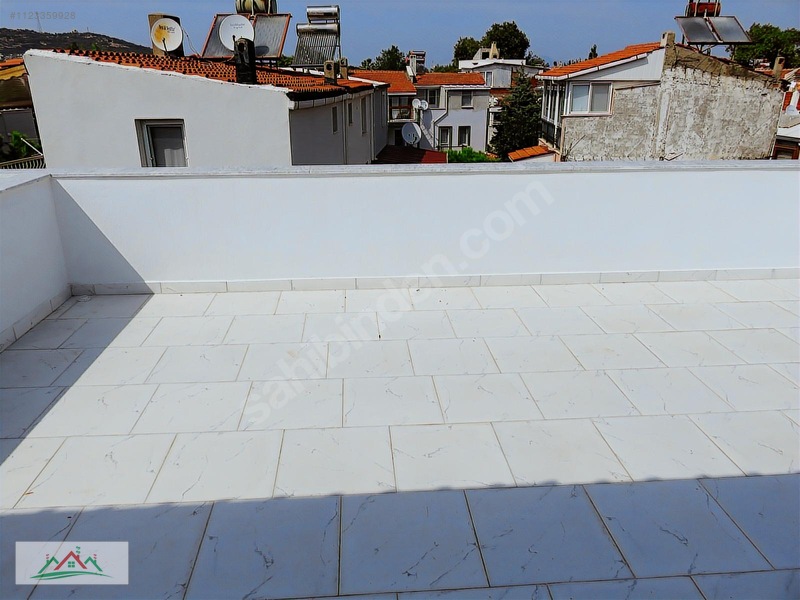 Yeni Foça Merkezde Bahçeli Doğal Gazlı Teraslı 3+1 180m2 Dublex — fotoğraf 24
