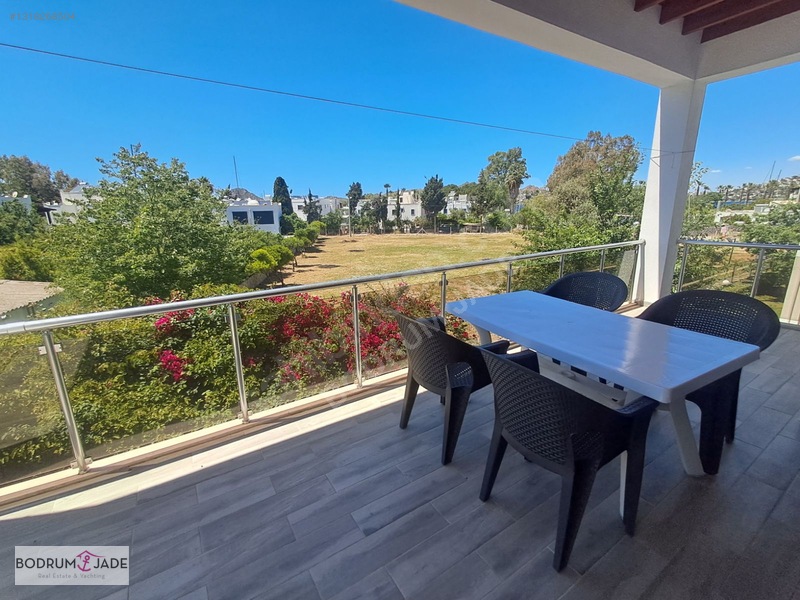 Yalıkavak Merkezde Marinaya 50 Mt Yıllık Kiralık 2+1 Daire — fotoğraf 2