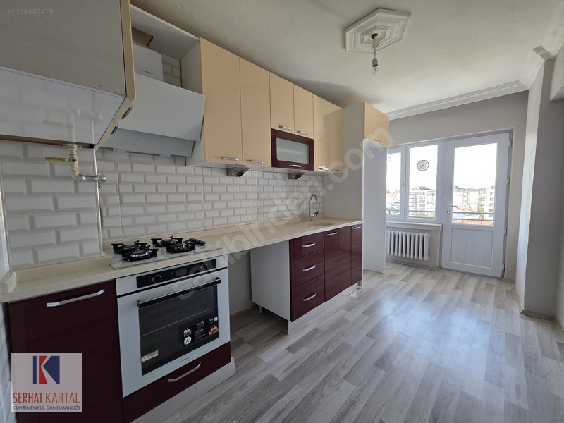 Kartal'dan Akarbaşı Mh.ada Sokakta Ara Kat 120 M2 3+1 Daire — fotoğraf 9