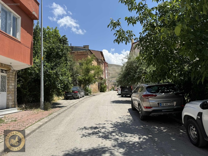 Saat Kulesi Civarında Bitişik Nizam Satılık 119 M2 Arsa — fotoğraf 9