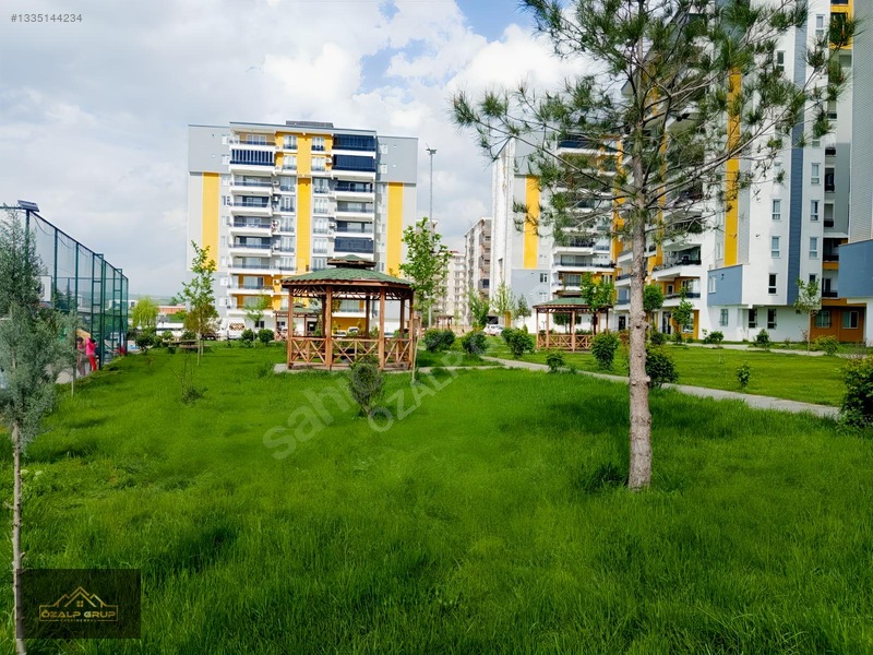 Özalp Grup Gayrimenkul'den Rezidansın Arkasında Doğuş Life 3+1 — fotoğraf 2