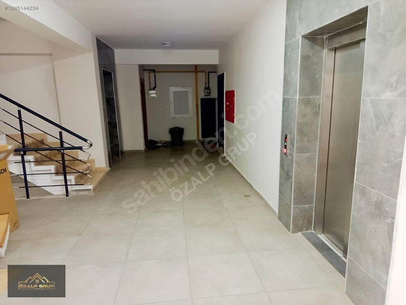 Özalp Grup Gayrimenkul'den Rezidansın Arkasında Doğuş Life 3+1 — fotoğraf 5