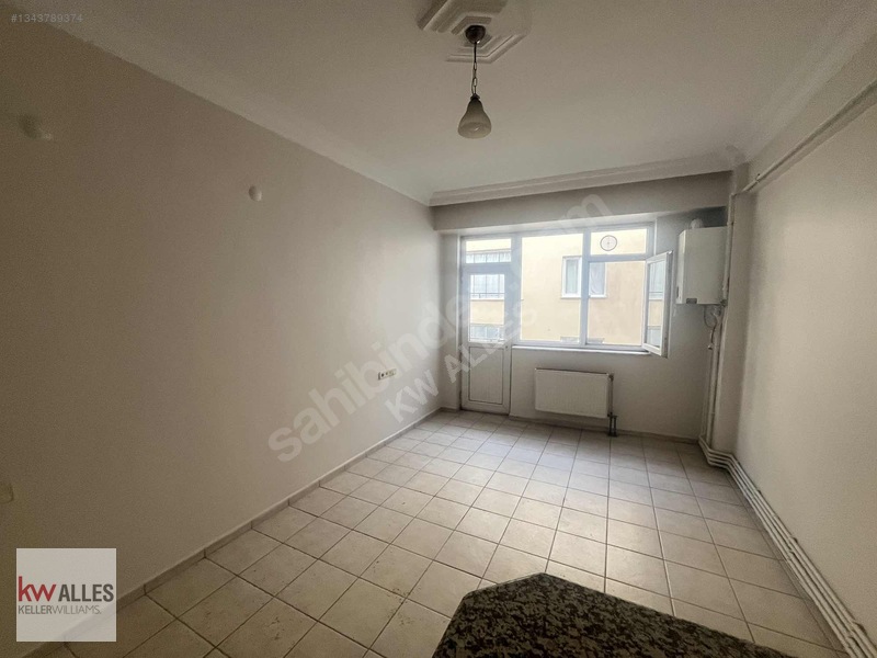 Kw Alles'ten, Yenibağlar'da Kiralık Ayrı Mutfaklı, Balkonlu 2+1 — fotoğraf 11