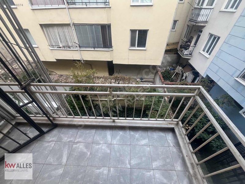 Kw Alles'ten, Yenibağlar'da Kiralık Ayrı Mutfaklı, Balkonlu 2+1 — fotoğraf 12