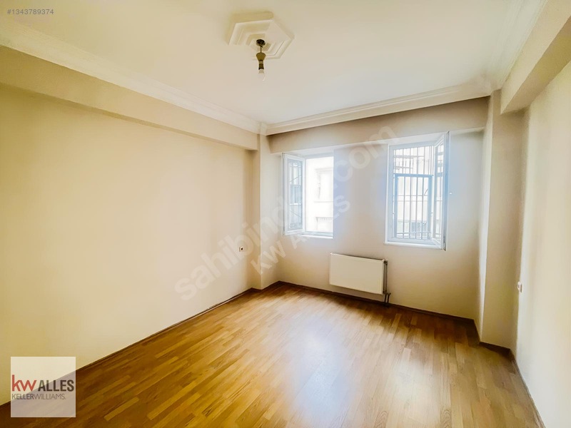 Kw Alles'ten, Yenibağlar'da Kiralık Ayrı Mutfaklı, Balkonlu 2+1 — fotoğraf 15