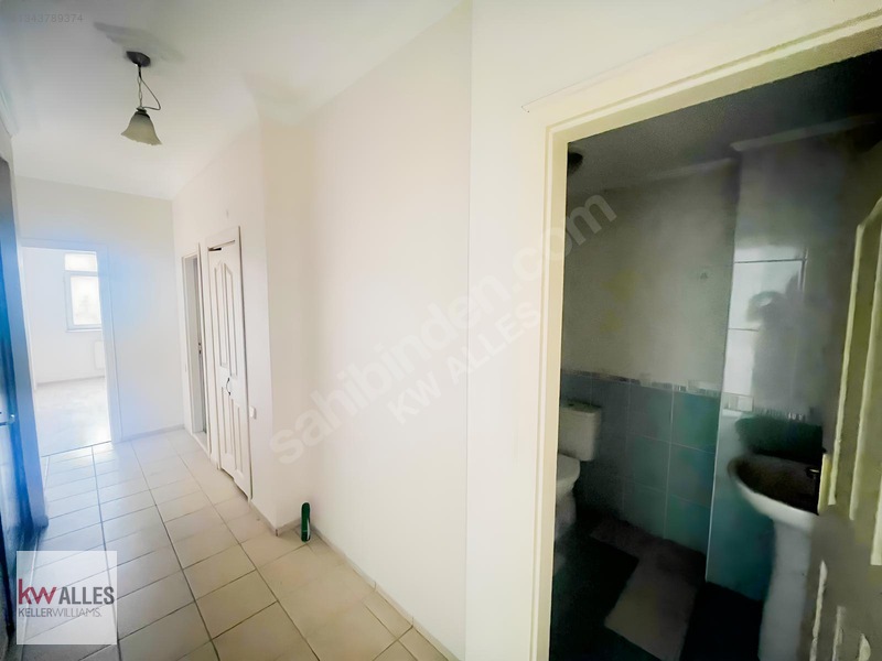 Kw Alles'ten, Yenibağlar'da Kiralık Ayrı Mutfaklı, Balkonlu 2+1 — fotoğraf 18