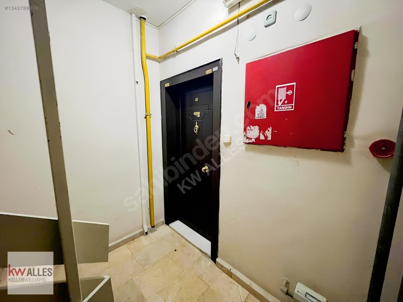 Kw Alles'ten, Yenibağlar'da Kiralık Ayrı Mutfaklı, Balkonlu 2+1 — fotoğraf 23