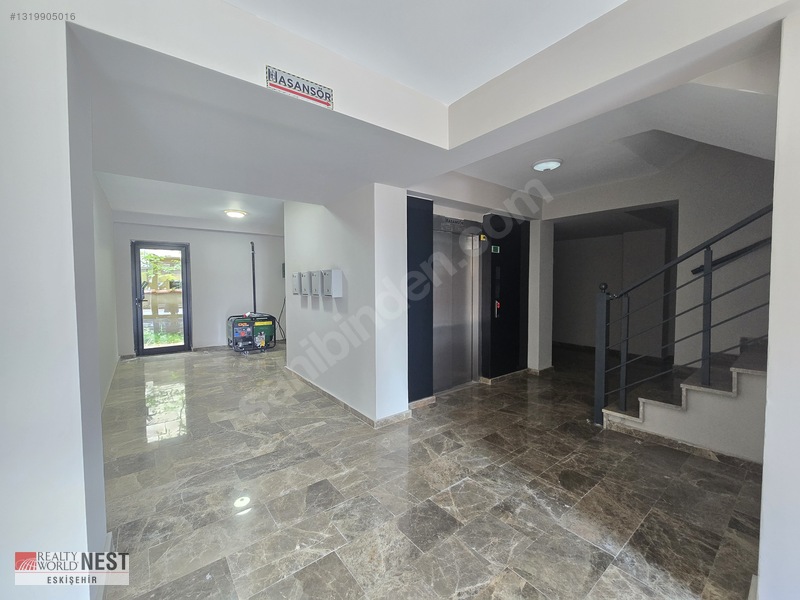 Rw Nest'ten Sümer Mh Kızılyerde Asansörlü Satılık 3+1 Lüks Daire — fotoğraf 2