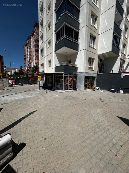 Erkilet'te Köşe Başı Cadde Üstü Kiralık Dükkan — fotoğraf 3