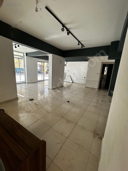 Erkilet'te Köşe Başı Cadde Üstü Kiralık Dükkan — fotoğraf 11