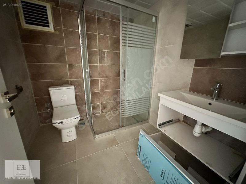 Güncel Köyceğiz Toki Çift Banyo Ara Kat 2+1 Kiralık Ege Emlak — fotoğraf 5
