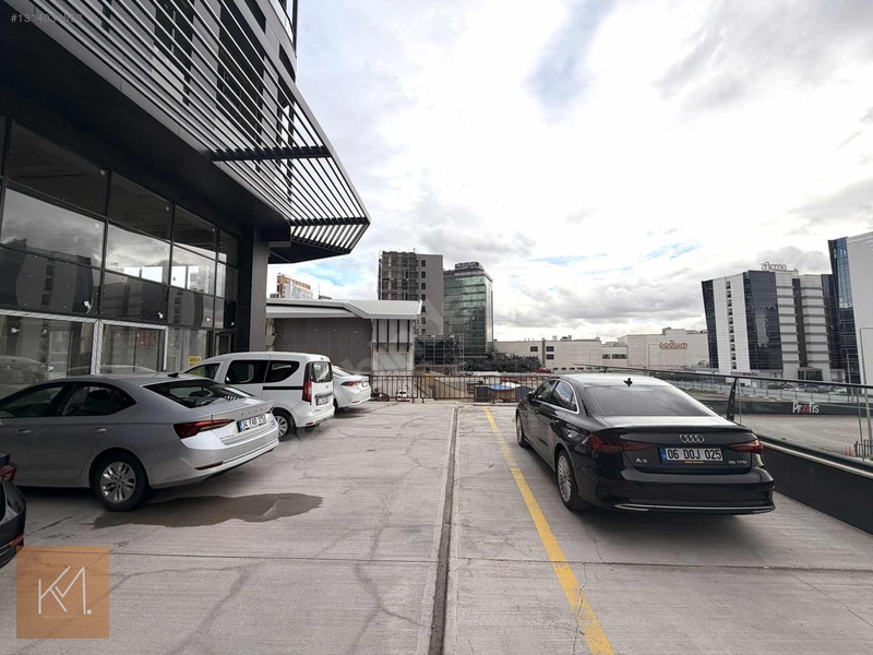 Yenimahalle Podium Avm Yanı Satılık 187 M2 Köşe Dükkan — fotoğraf 2