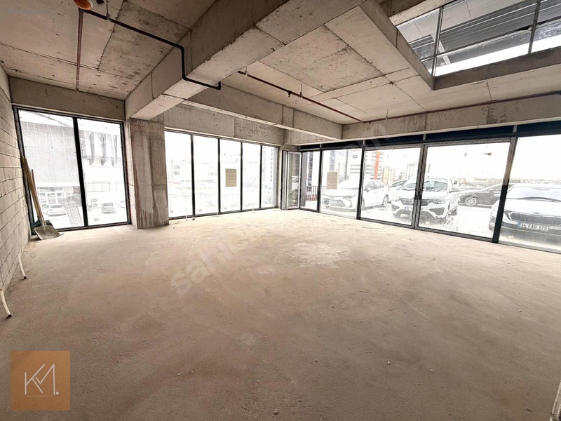 Yenimahalle Podium Avm Yanı Satılık 187 M2 Köşe Dükkan — fotoğraf 4