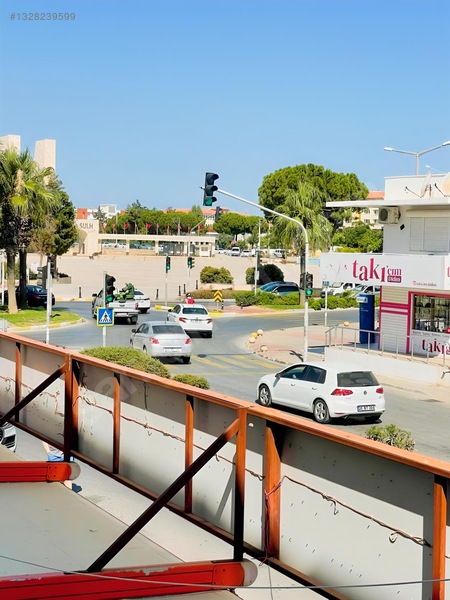 Kent Meydanı Manzaralı 3+1 Fırsat Daire — fotoğraf 24