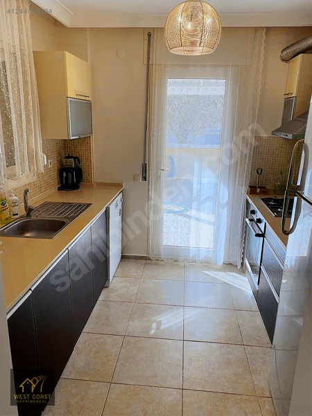 Alaçatı Göbene Mevkii Site İçi Havuzlu Kiralık Eşyalı Yazlık — fotoğraf 5