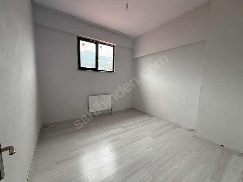 Emınoğlu Gayrımenkul'den Kuzey Çevre Yolunda 2 + 0 Kiralık — fotoğraf 3