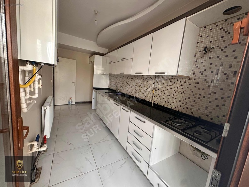 Bağcılar Bölgesi Havalimanı Kavşağı Civarında 2+1 Kiralık Daire