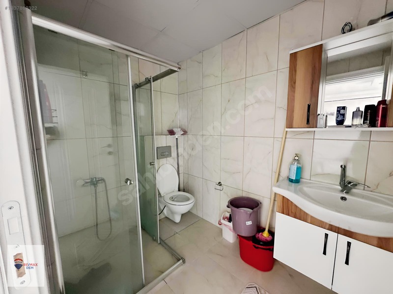Remax Dem'den Cadde Üzeri Kiracılı Satılık 1+1 Eşyalı Daire — fotoğraf 10