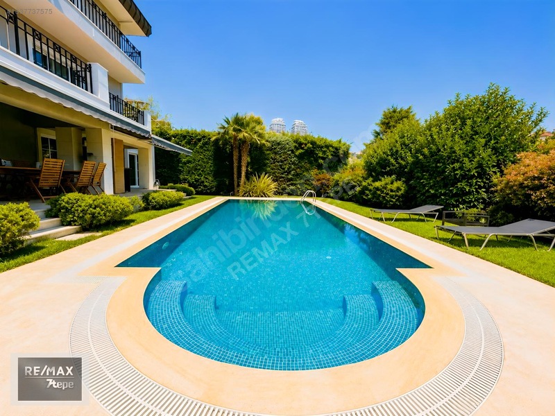 Acarkent'te Geniş Yaşam Alanlarına Sahip Kiralık C Tipi Villa — fotoğraf 2