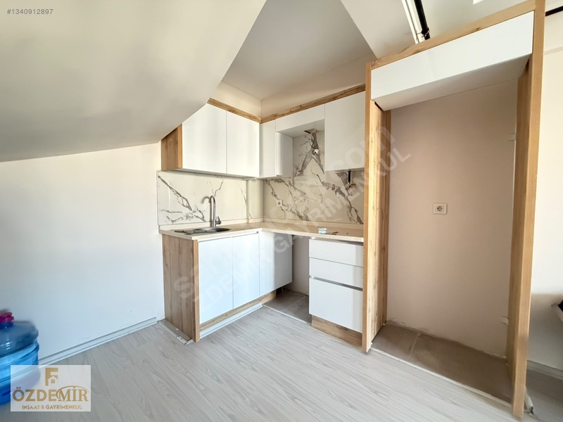 Seyrek Merkezde 3+1 Doğalgazlı Kiralık Daire — fotoğraf 2