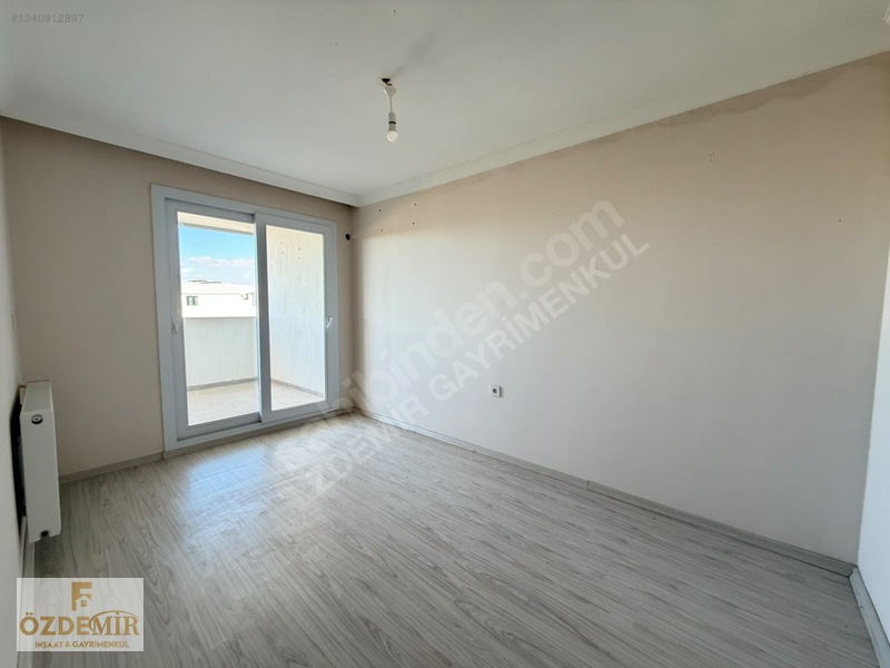 Seyrek Merkezde 3+1 Doğalgazlı Kiralık Daire — fotoğraf 8