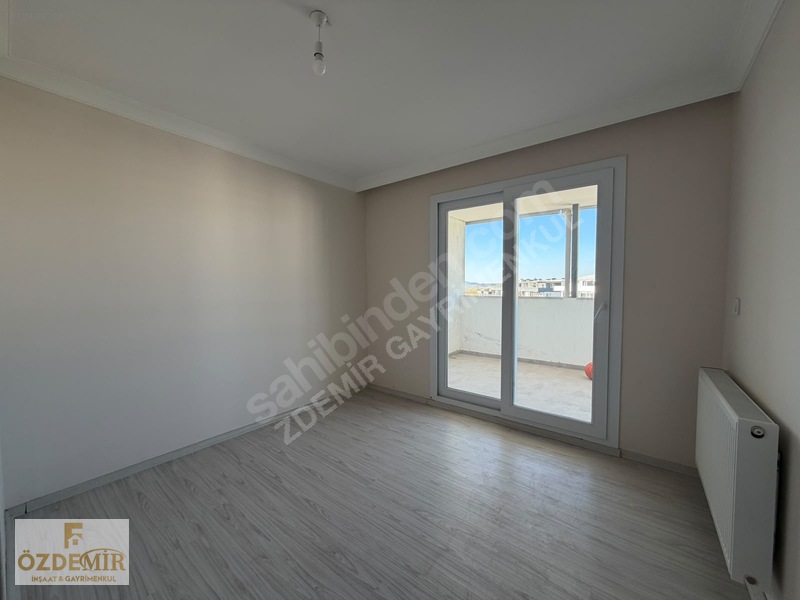 Seyrek Merkezde 3+1 Doğalgazlı Kiralık Daire — fotoğraf 9